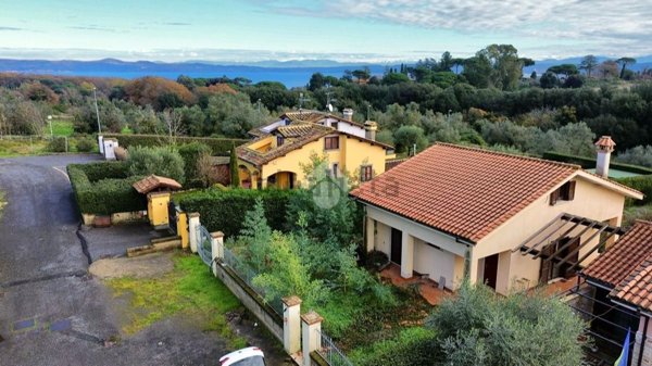 casa indipendente in vendita a Bracciano