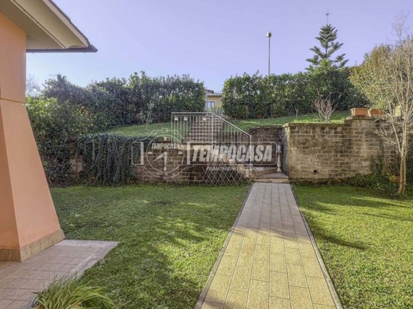 casa indipendente in vendita a Bracciano