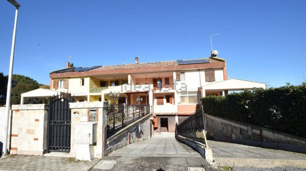 esavano in vendita a Bracciano in zona Vigna di Valle