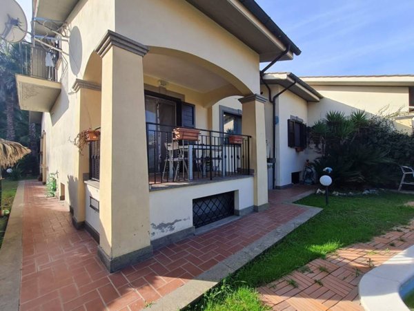 casa indipendente in vendita a Bracciano in zona Pisciarelli