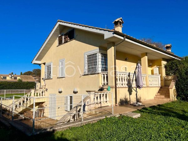 casa indipendente in vendita a Bracciano