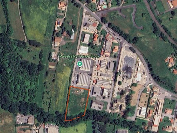 capannone in vendita a Bracciano in zona Lungolago