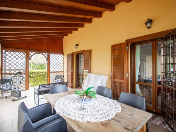 casa indipendente in vendita a Bracciano