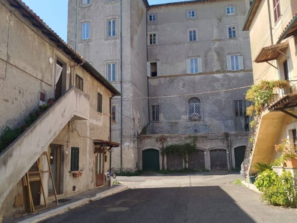 appartamento in vendita a Bracciano in zona Castel Giuliano