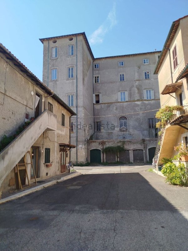 appartamento in vendita a Bracciano in zona Castel Giuliano