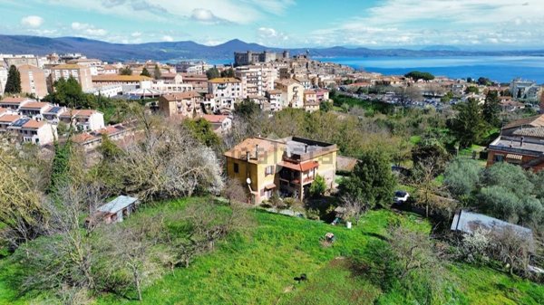 casa indipendente in vendita a Bracciano