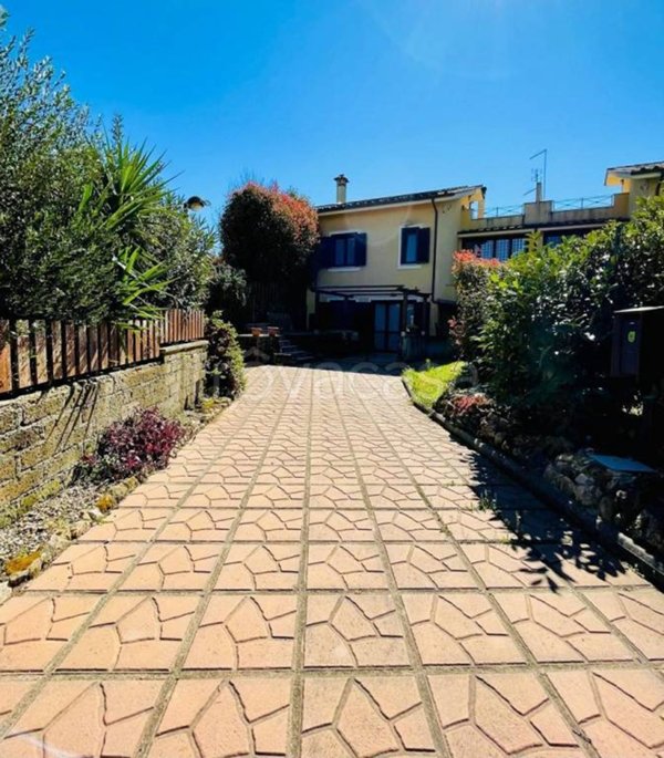 casa indipendente in vendita a Bracciano