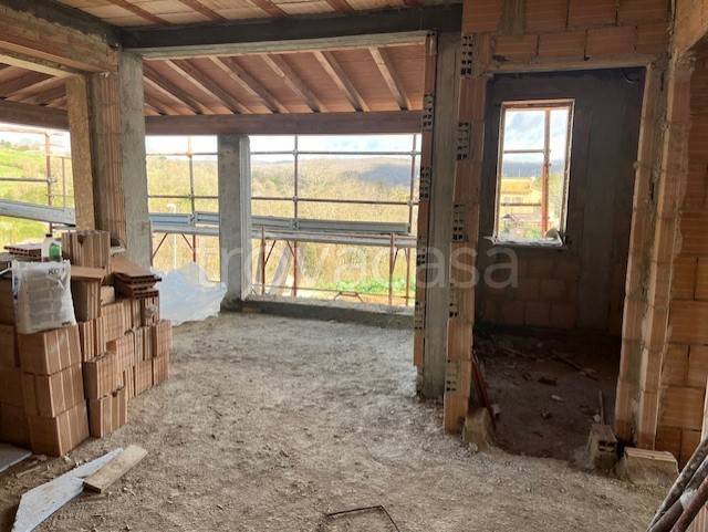 casa indipendente in vendita a Bracciano in zona Pisciarelli