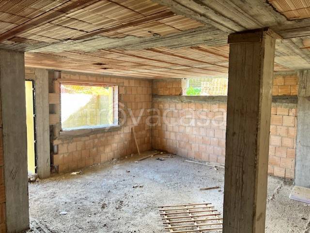 casa indipendente in vendita a Bracciano in zona Pisciarelli