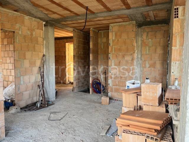 casa indipendente in vendita a Bracciano in zona Pisciarelli