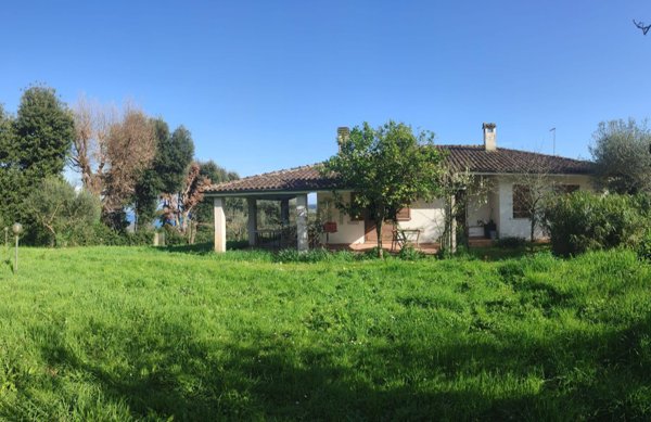 casa indipendente in vendita a Bracciano