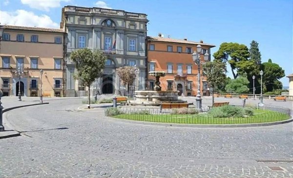 negozio in vendita a Bracciano