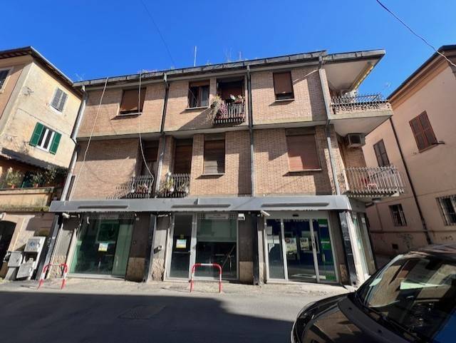 negozio in vendita a Bracciano