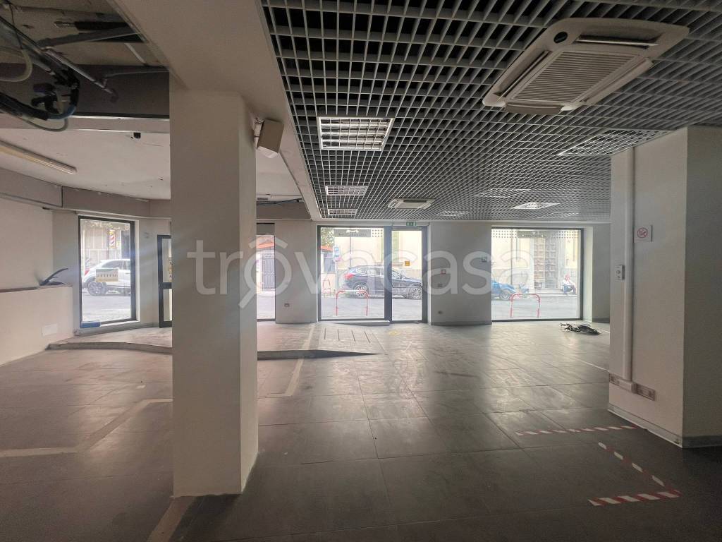 negozio in vendita a Bracciano