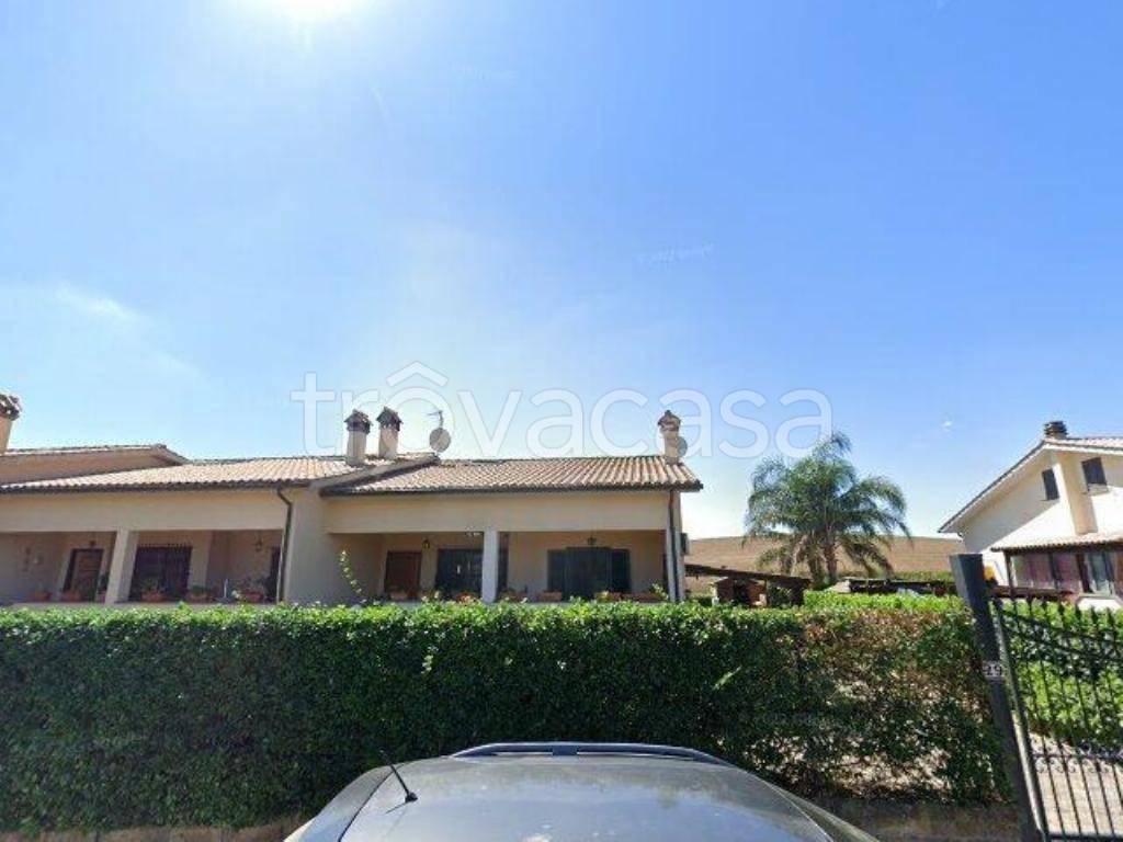 casa indipendente in vendita a Bracciano
