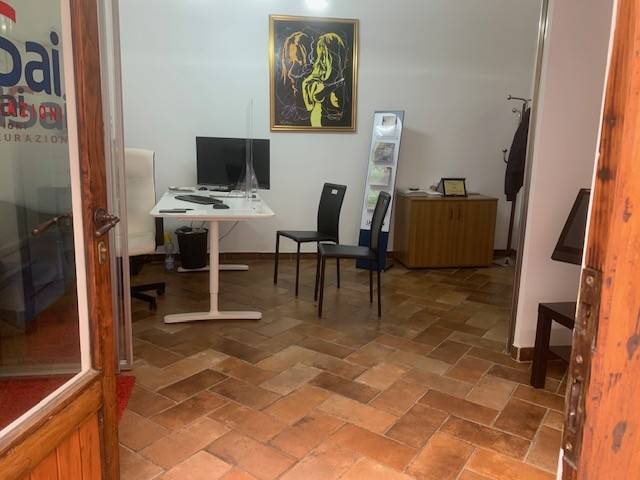 negozio in vendita a Bracciano