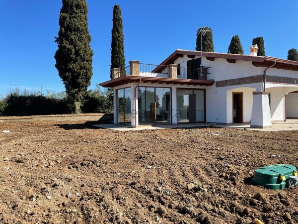 casa indipendente in vendita a Bracciano
