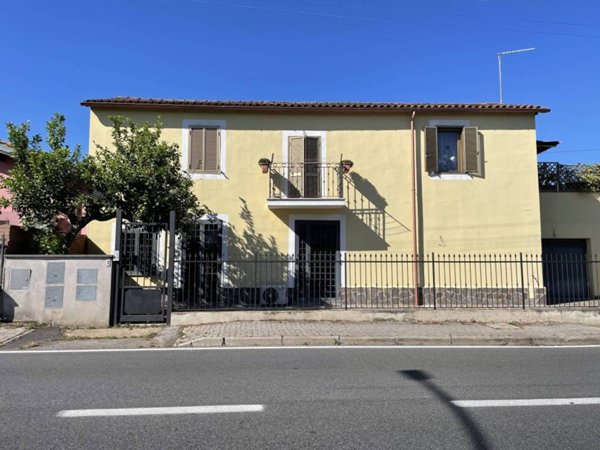 appartamento in vendita a Bracciano in zona Vigna di Valle