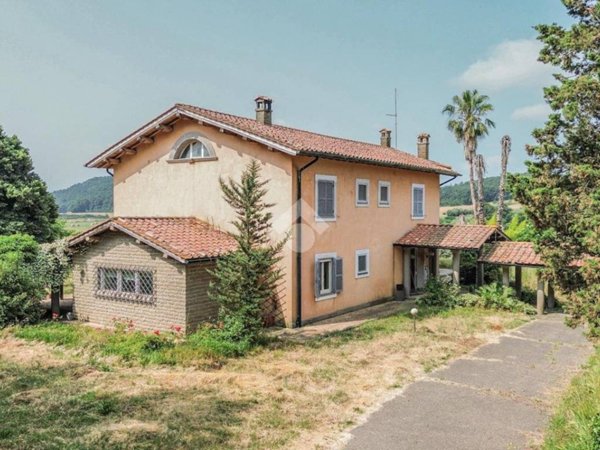 casa indipendente in vendita a Bracciano