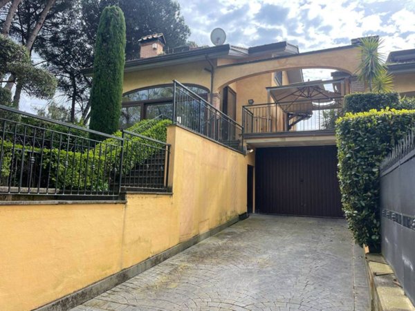 casa indipendente in vendita a Bracciano