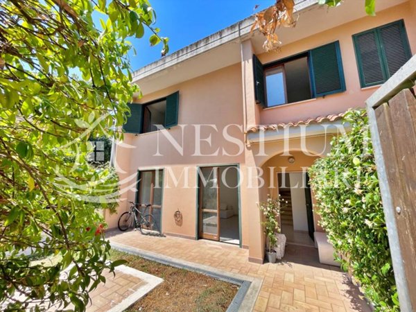 casa indipendente in vendita a Bracciano