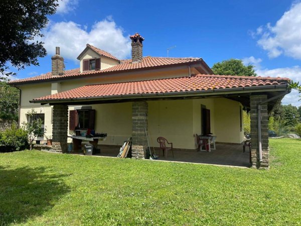 casa indipendente in vendita a Bracciano