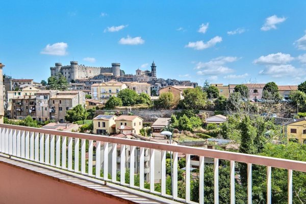 appartamento in vendita a Bracciano in zona Lungolago
