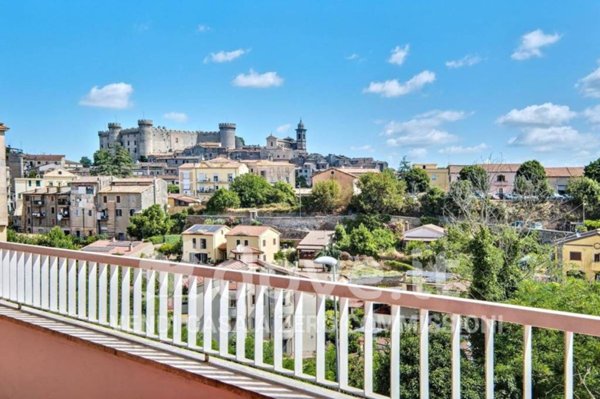 appartamento in vendita a Bracciano in zona Lungolago