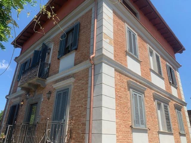 intera palazzina in vendita a Bracciano
