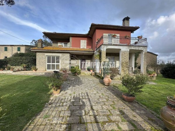 casa indipendente in vendita a Bracciano