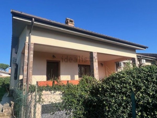 casa indipendente in vendita a Bracciano in zona Vigna di Valle