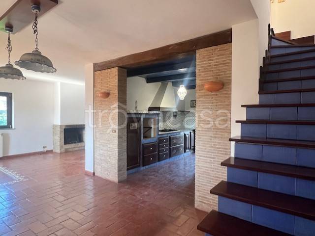 casa indipendente in vendita a Bracciano in zona Vigna di Valle