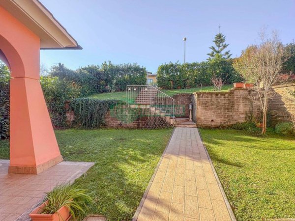 casa indipendente in vendita a Bracciano