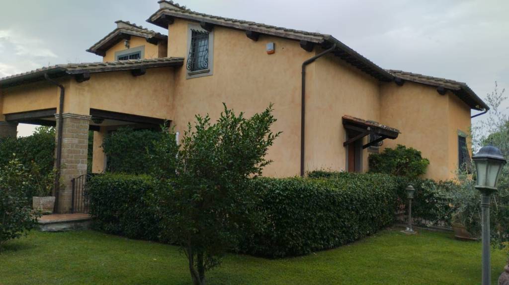 casa indipendente in vendita a Bracciano