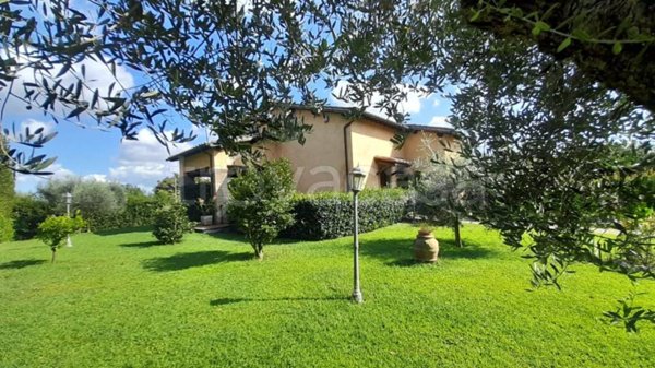 casa indipendente in vendita a Bracciano