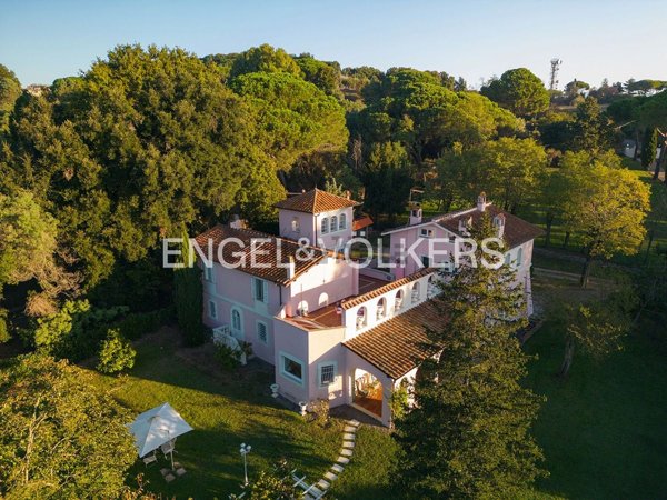 casa indipendente in vendita a Bracciano