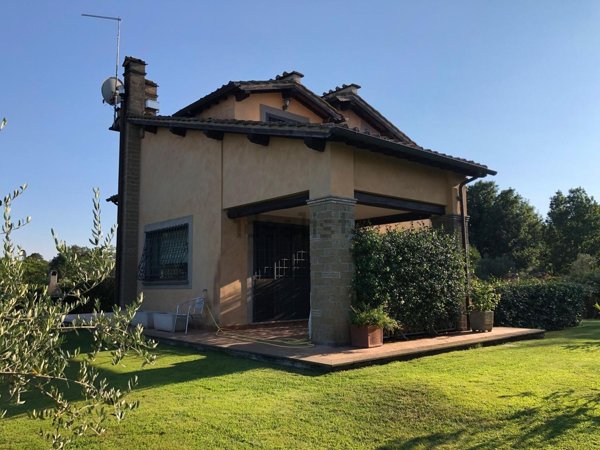 casa indipendente in vendita a Bracciano