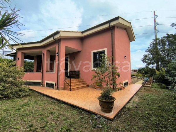 casa indipendente in vendita a Bracciano