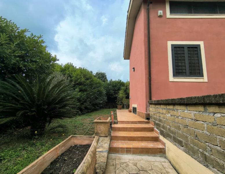 casa indipendente in vendita a Bracciano