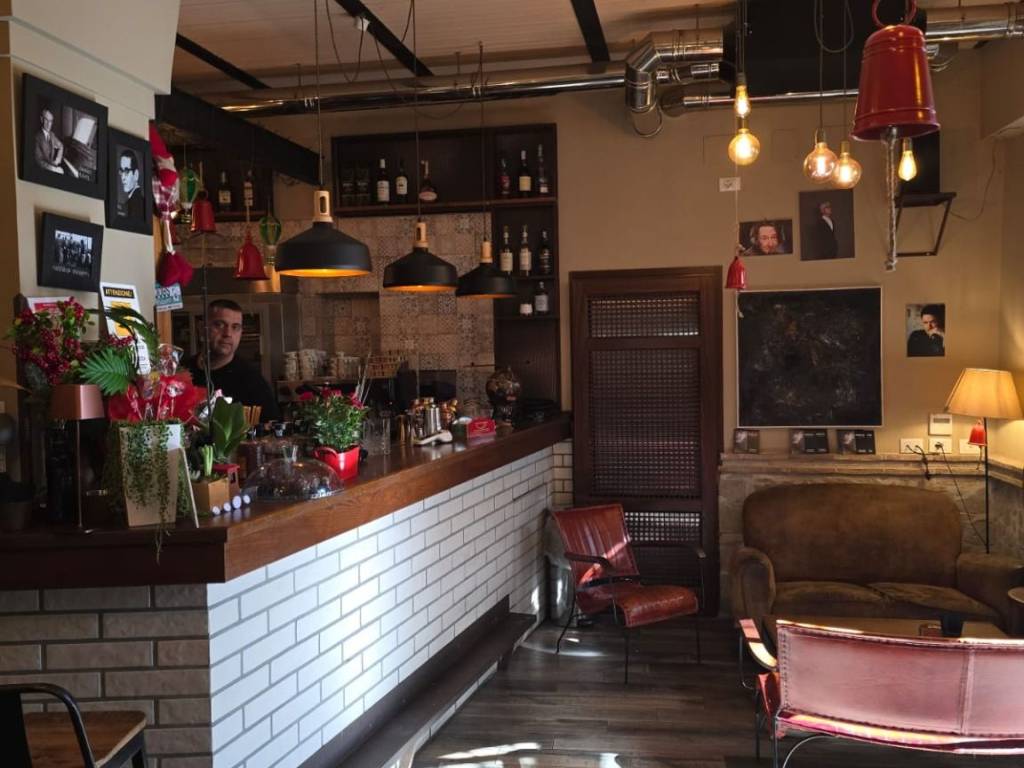 negozio in vendita a Bracciano