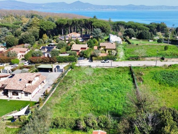 terreno agricolo in vendita a Bracciano
