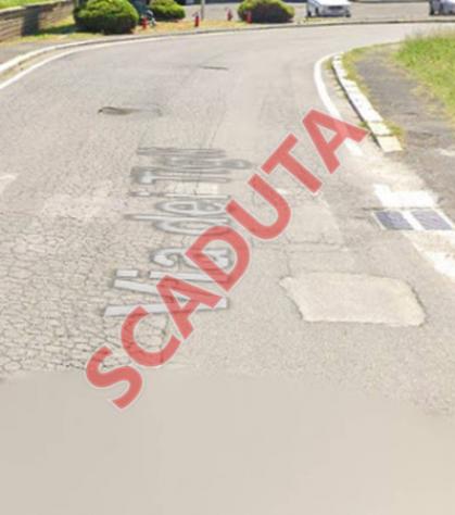 locale commerciale in vendita a Bracciano