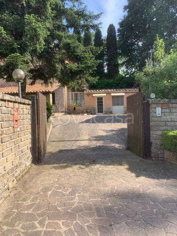 casa indipendente in vendita a Bracciano