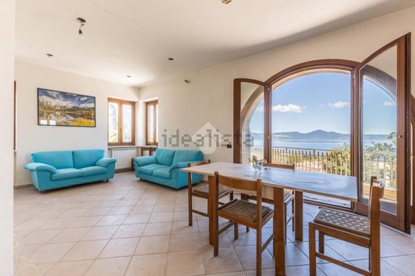 casa indipendente in vendita a Bracciano