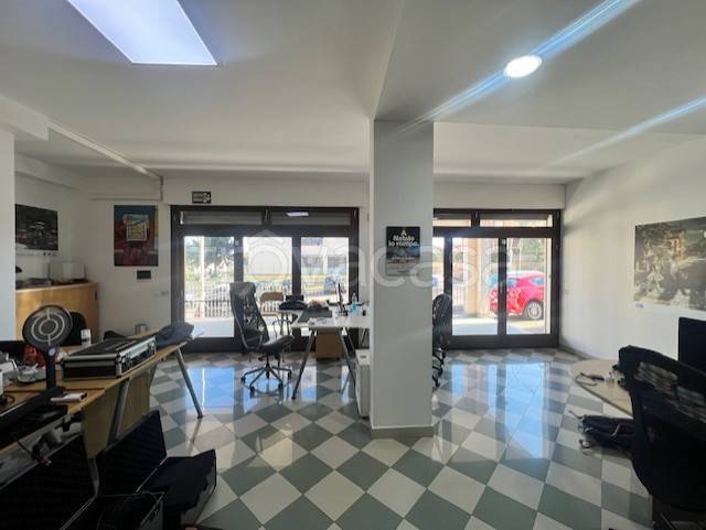 negozio in vendita a Bracciano