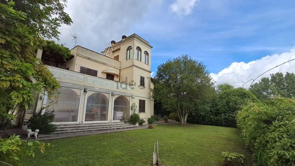 casa indipendente in vendita a Bracciano