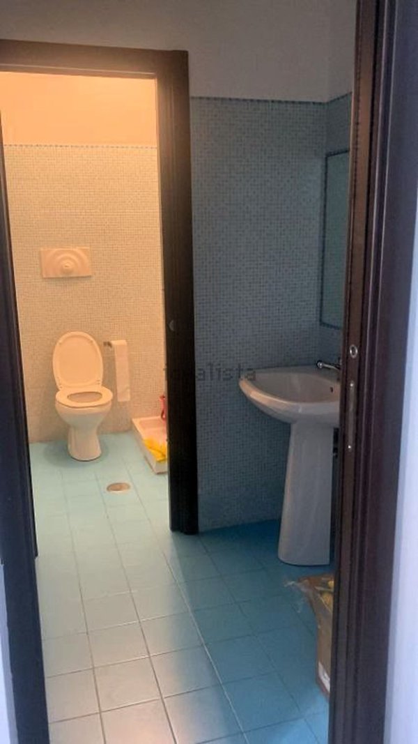 locale commerciale in vendita a Bracciano