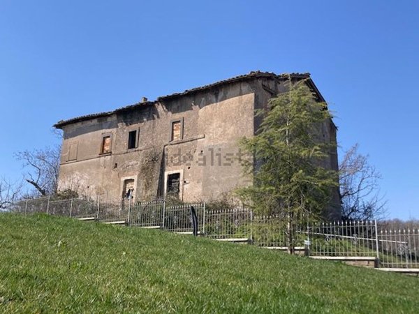 casale in vendita a Bracciano in zona Pisciarelli