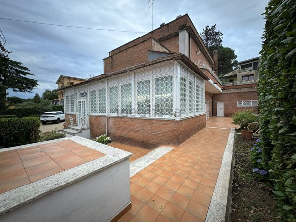 casa indipendente in vendita a Bracciano