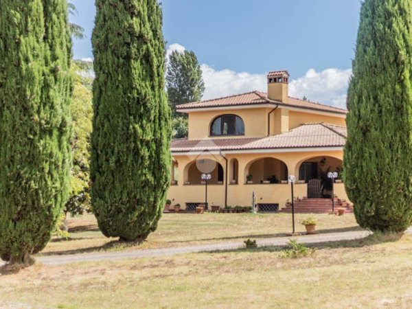 casa indipendente in vendita a Bracciano